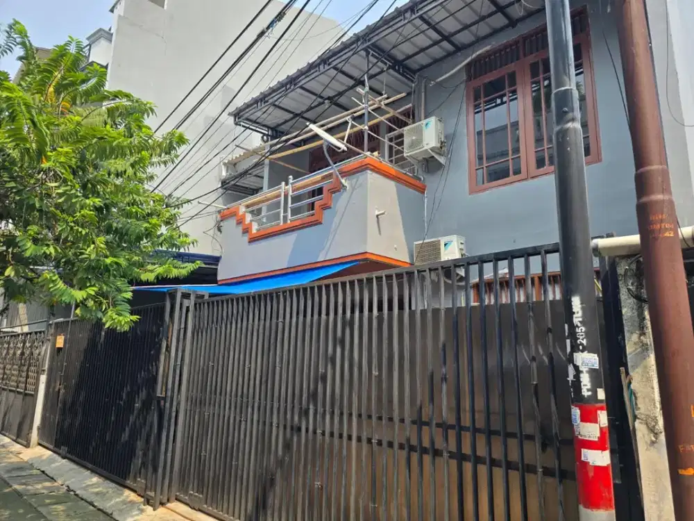 Rumah 2 Lantai Strategis Pademangan Timur | SHM | 4 Kamar Tidur