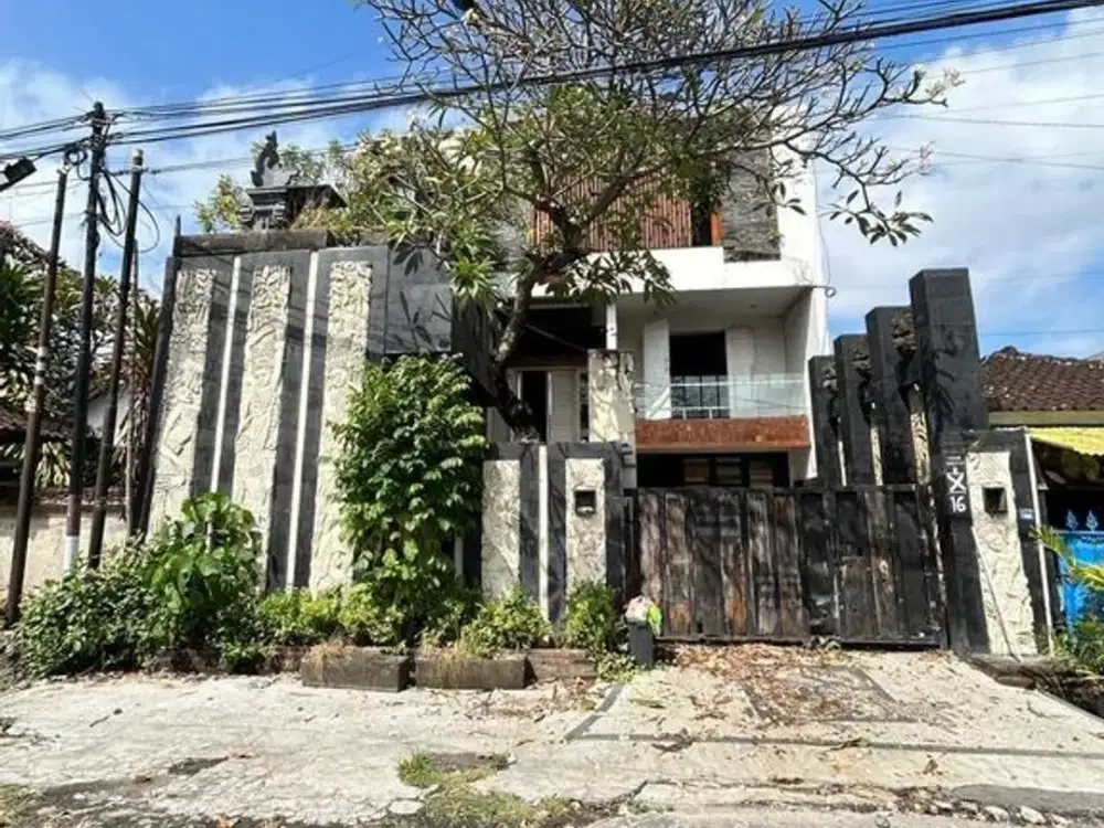 Rumah Mewah 2 Lantai Dijual di Renon, Pusat Kota Denpasar
