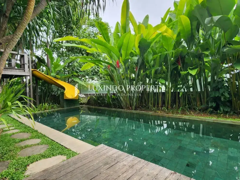 DIJUAL VILLA DENGAN 4 KAMAR TIDUR DI DENPASAR