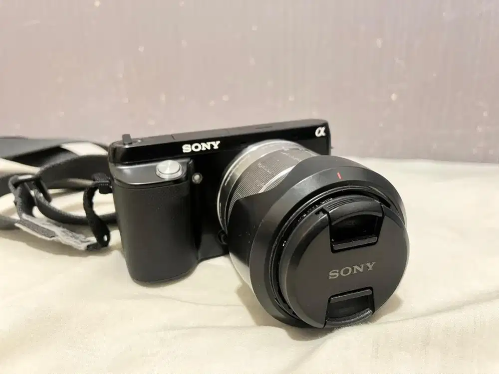Sony NEX F3 Mirrorless Camera Lensa Kit 18-55 F3.5/5.6 E-Mount BT/TT