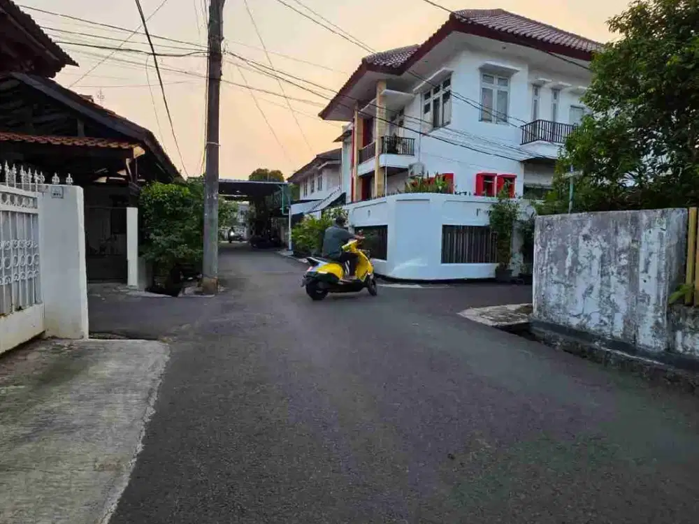 jual rumah bagus dalam perumahan Pondok kopi dekat stasiun klender jaktim