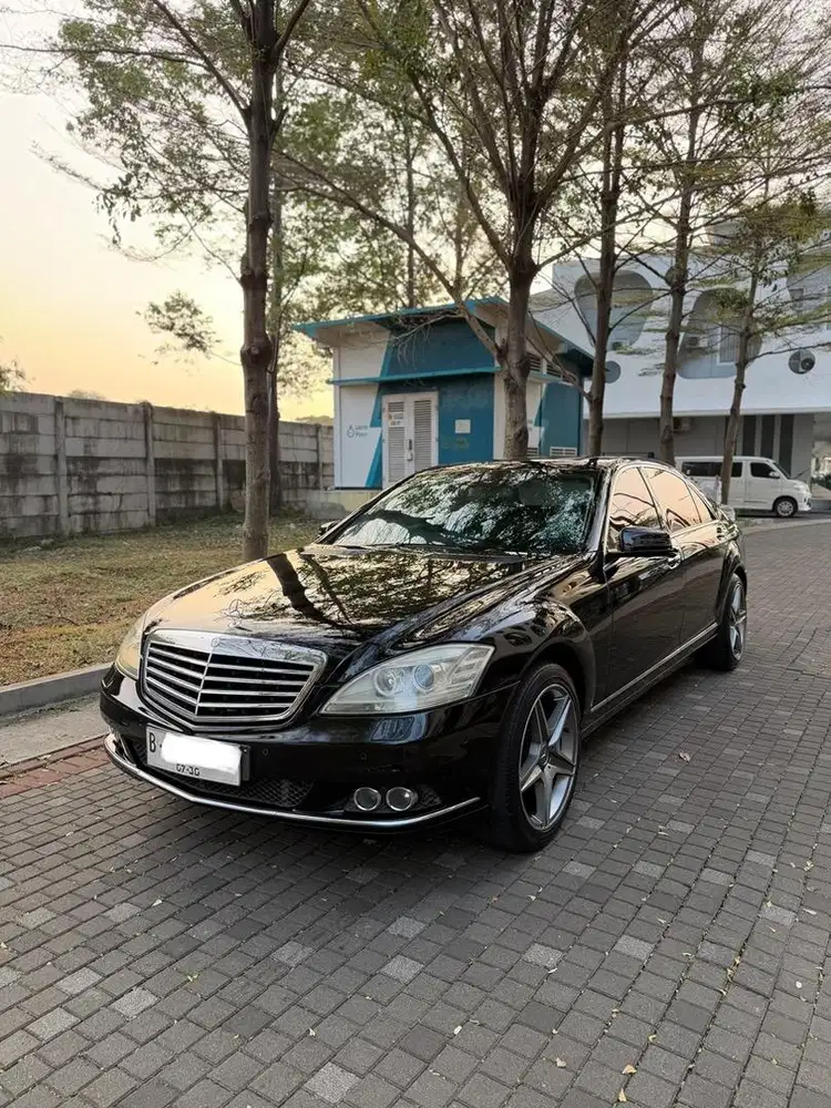 Mercedes-Benz S300 L 2011 Bensin