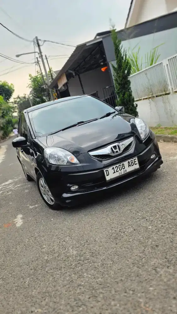 Honda brio e mt 2013