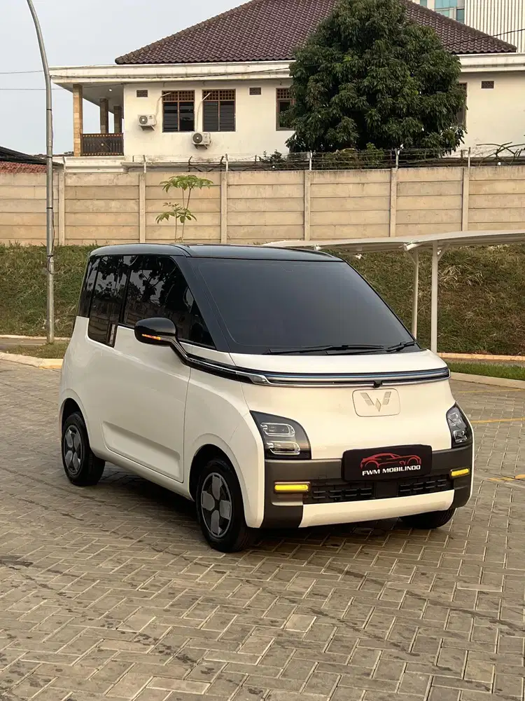 Wuling air ev long range 2023 putih