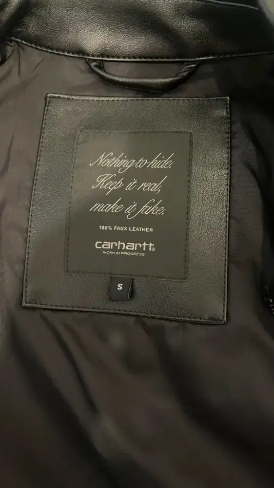 Dijual jaket kulit carhartt