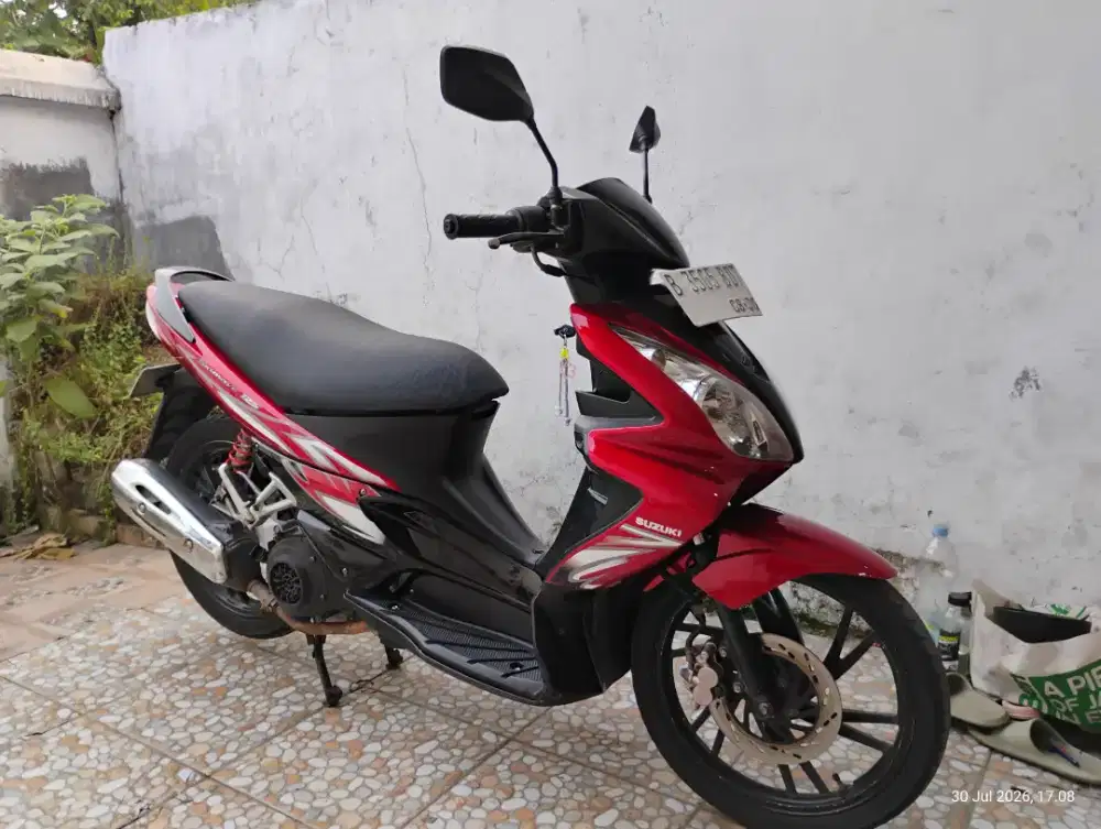 DIJUAL SUZUKI SKYWAVE 2010 MERAH HITAM