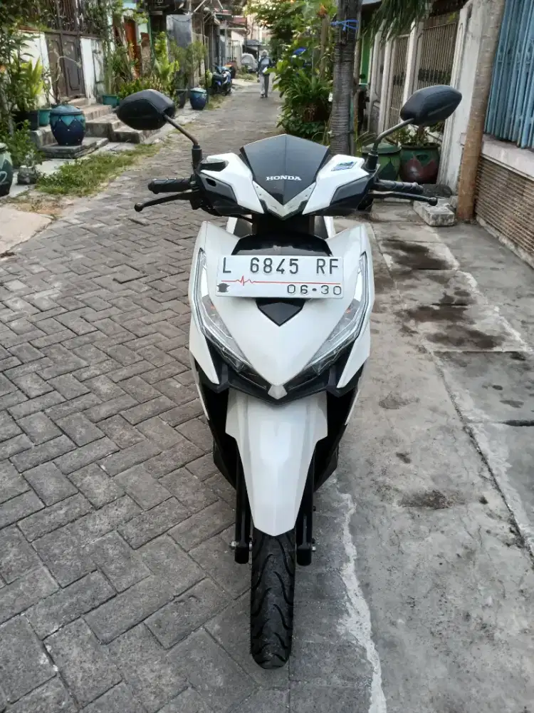 Vario 150  2015 km 44 rb kondisi sgt bagus samsat manyar