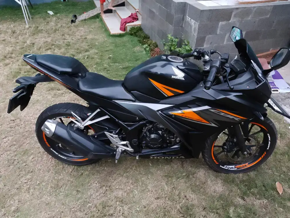 Motor Honda CBR 150R Tahun 2019
