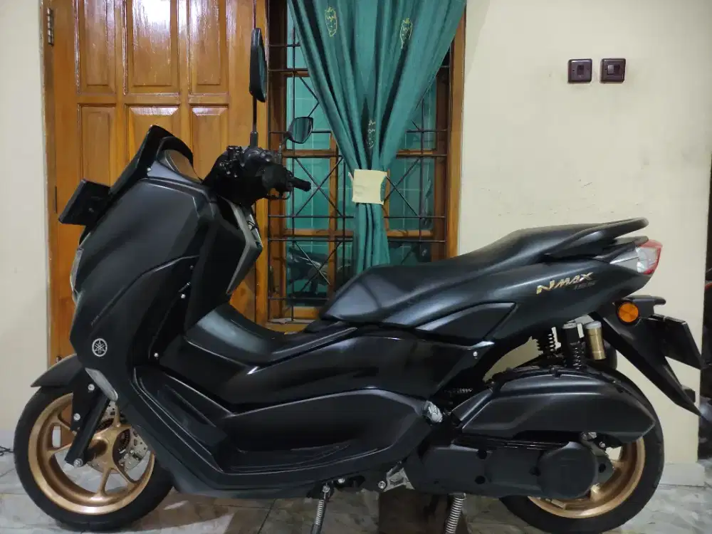 PERSIS BARU KM 8RB NMAX NEW NON ABS ANTIK NO MINUS JARANG ADA
