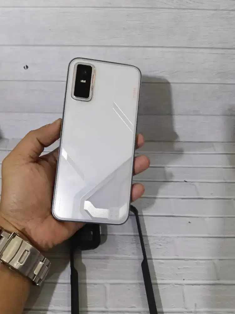 Infini gt 30 pro 8/256