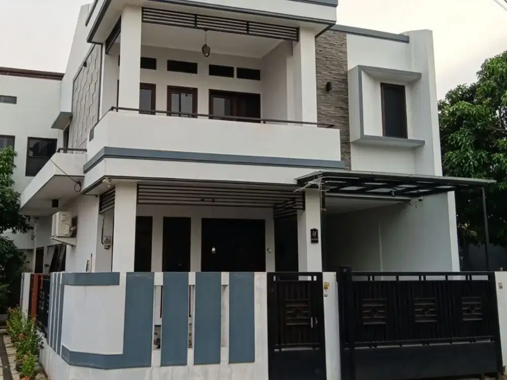 Dijual Rumah Cantik Hook 2,5 Lantai di Duren Sawit Jakarta Timur