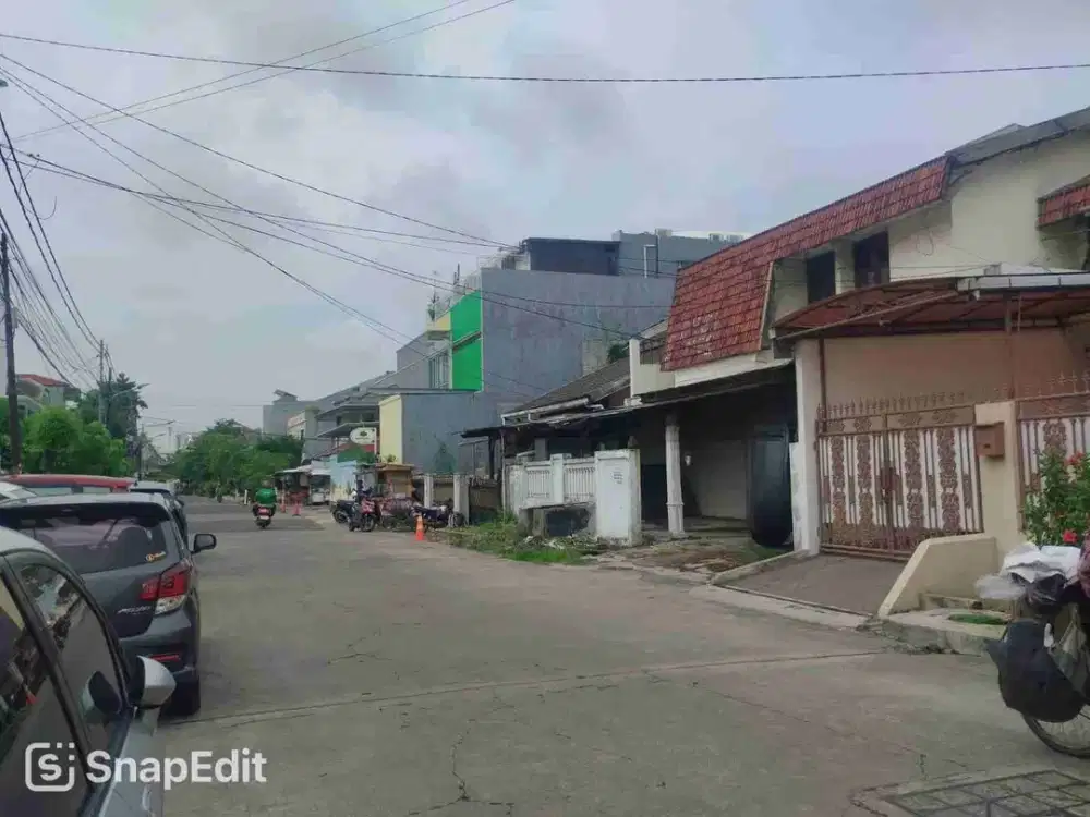 Dijual murah  Rumah Tua-cocok untuk usaha