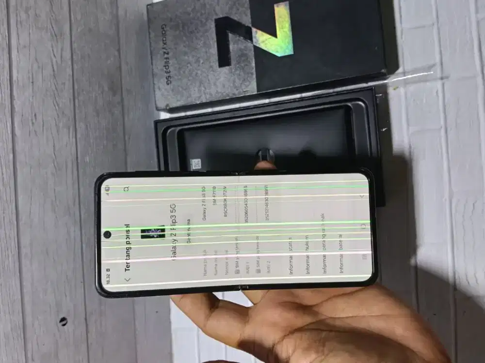 Samsung flip 3 5g 8/256
