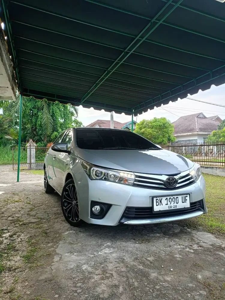 Corolla Altis 2014 V 1,8