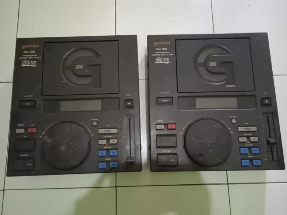 3 alat DJ jadul