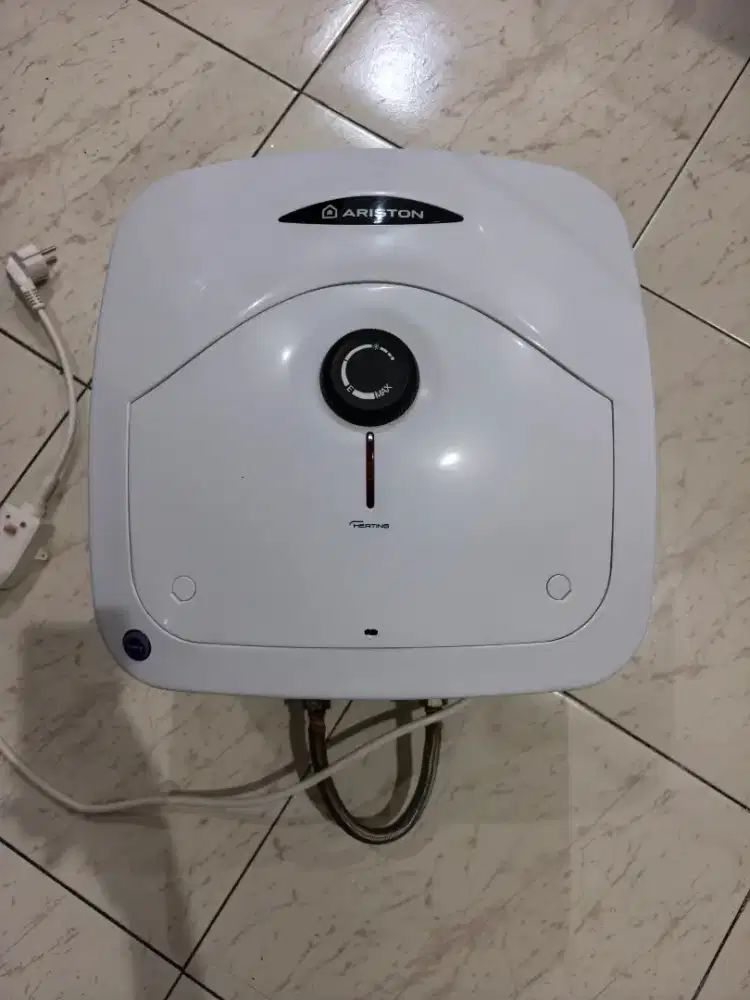 Water heater ariston