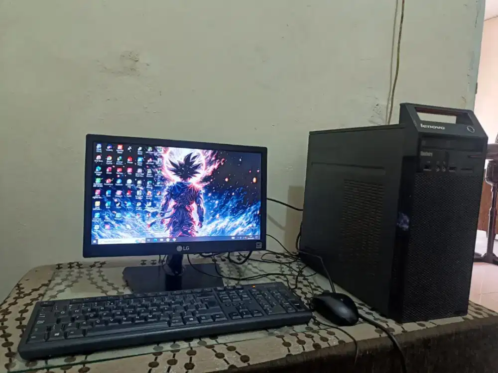 PC satu sett lengkap udah langsung pasang perfoma bagus kondisi aman
