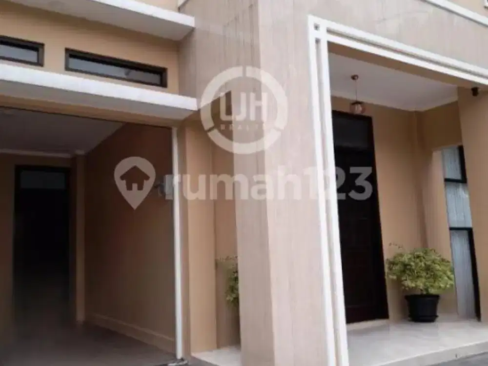 Rumah Boulevard di Cluster Favorit Citragran, Cibubur, Bekasi.