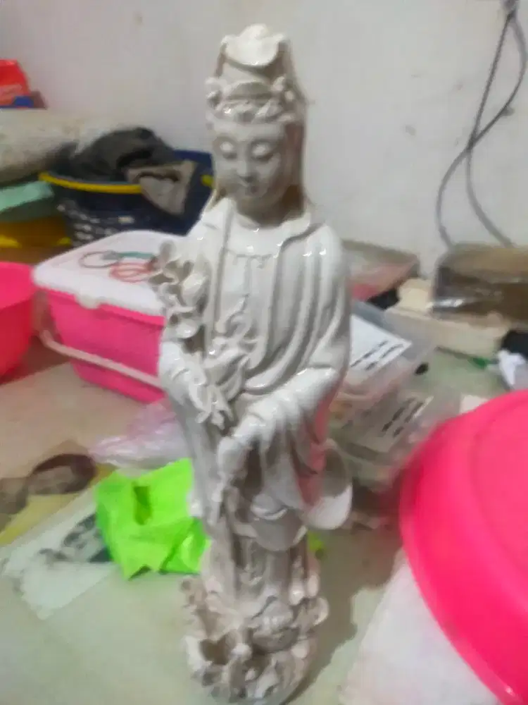 Patung ibadah Kwan im