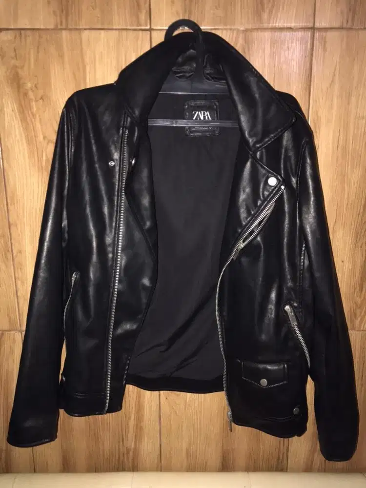 MURAH JACKET KULIT ZARA DARI BELI BLM DI PAKAI