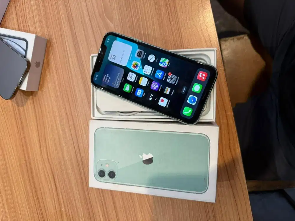 Iphone 11 64GB ex inter fulset mulus pernah ganti lcd