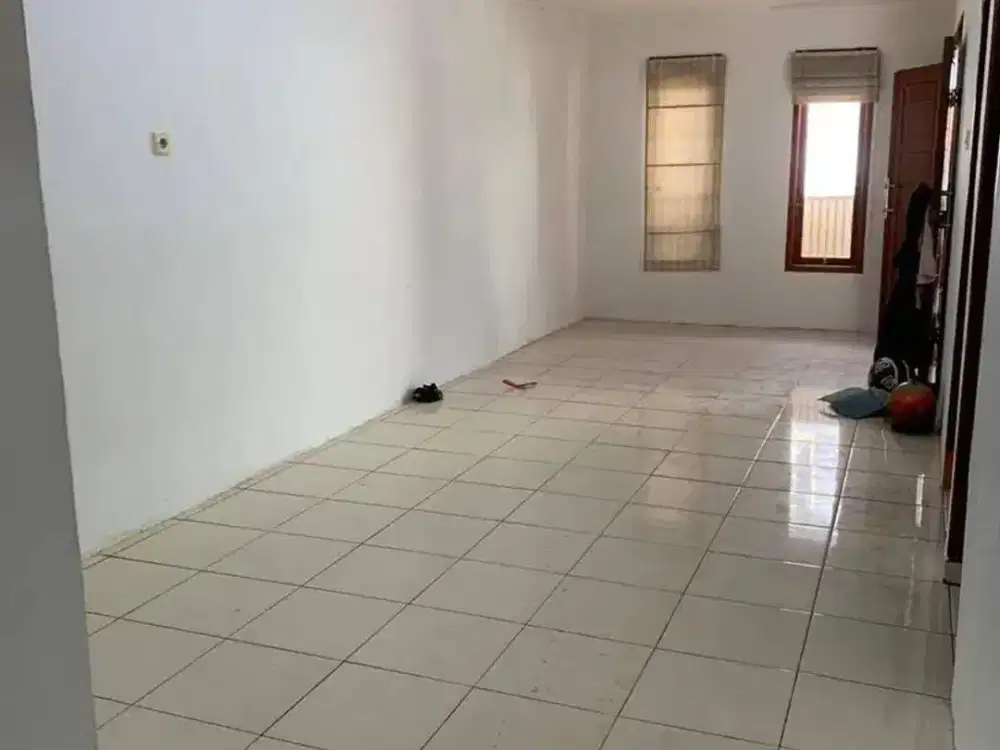Disewakan rumah nyaman dan strategis di komplek Permata Cimahi