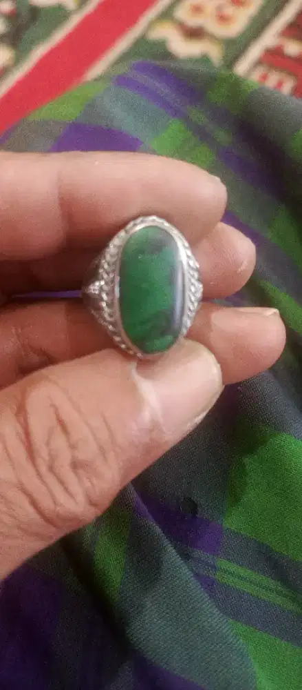 Batu bulu merak