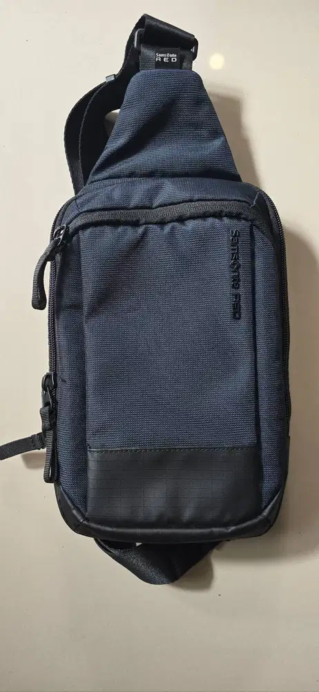Tas Samping / Sling Bag Samsonite