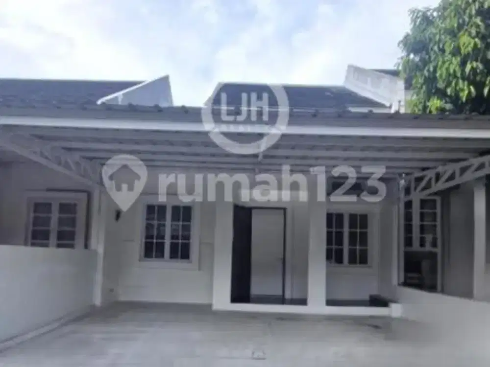 Rumah Siap Huni di Kota Wisata, Cibubur.
