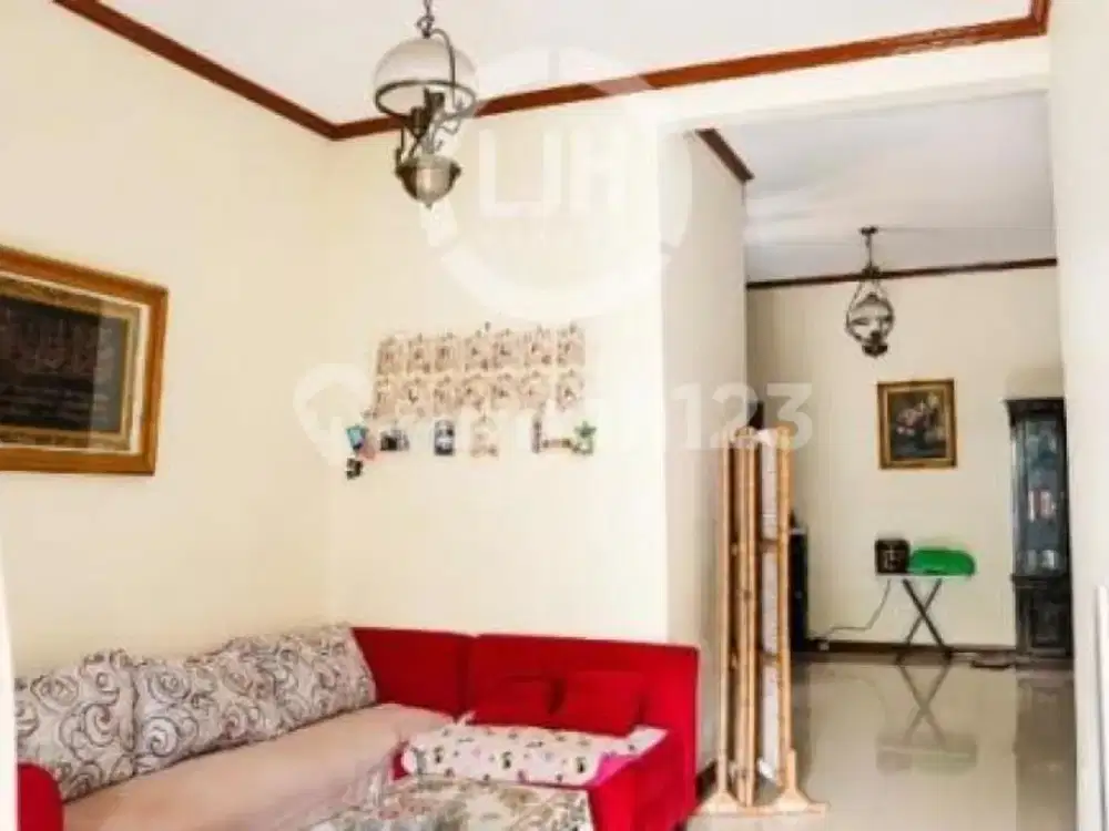 Rumah Cantik, Nyaman Siap Huni di Pesona Khayangan, Depok, Jawa Barat.