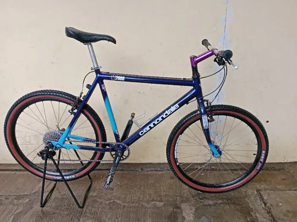 sepeda vintage cannondale m2000