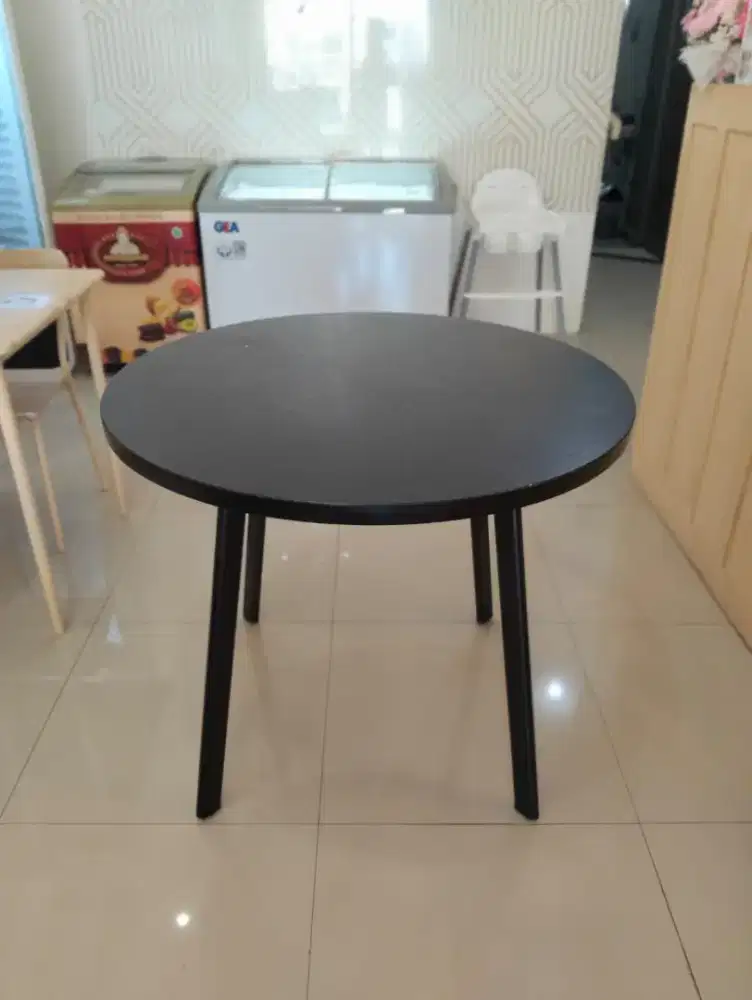 Meja kursi peralatan rumah tangga