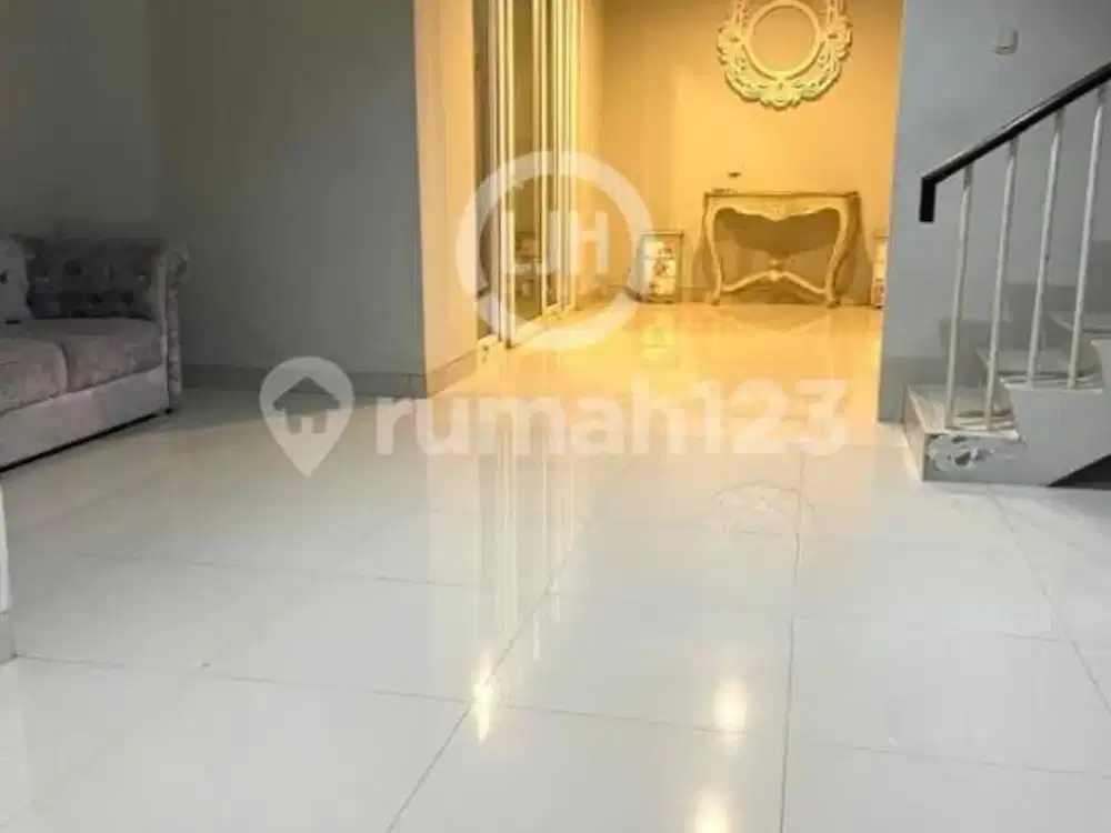 Rumah Cantik Siap Huni Citragran, Bekasi.