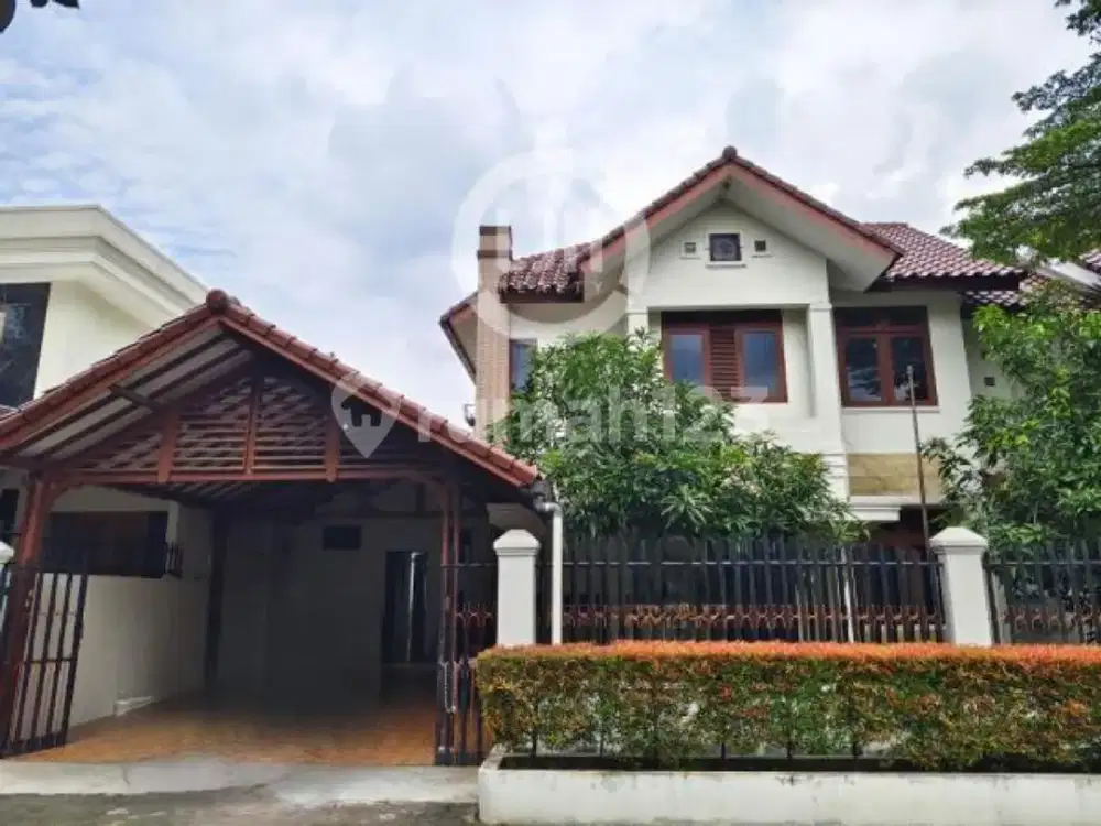 Rumah Cantik Siap Huni di Raffles Hills, Cibubur, Depok.