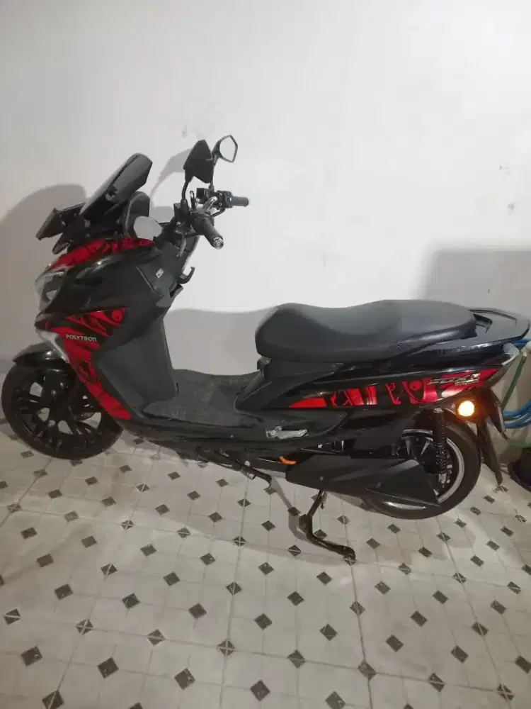Motor listrik Fox R limited 2025