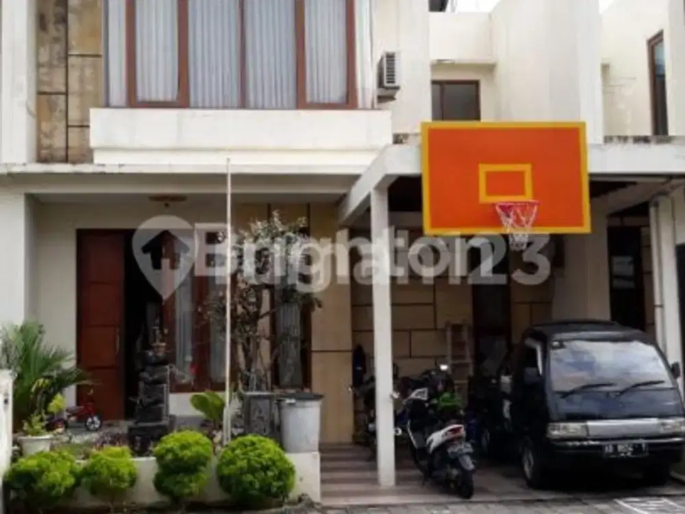 RUMAH ELIT 2LT DLM PERUMAHAN ELIT DI JOGJA