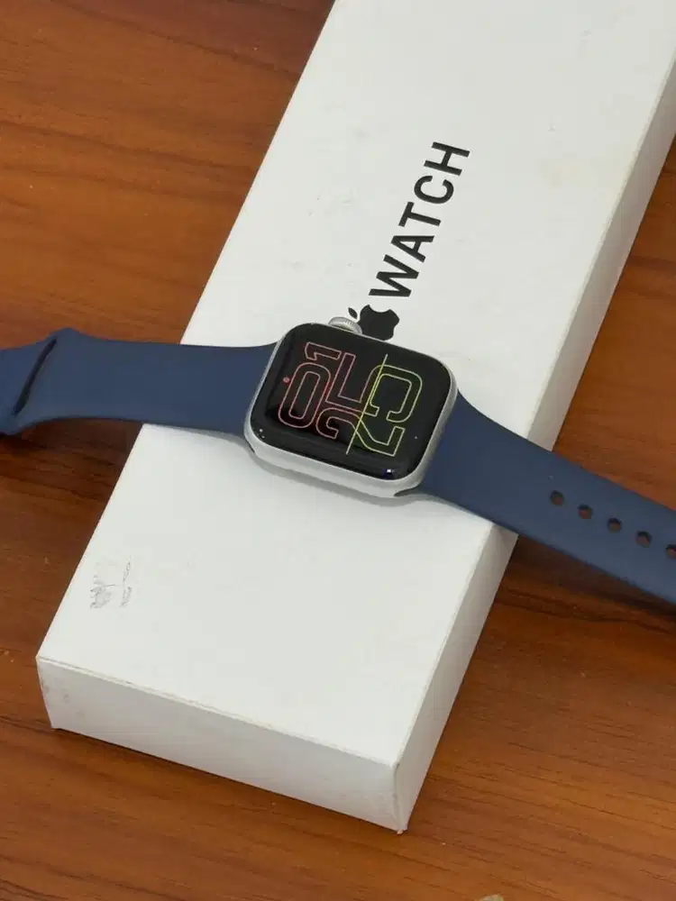 Apple Watch SE Gen 2 40mm Resmi