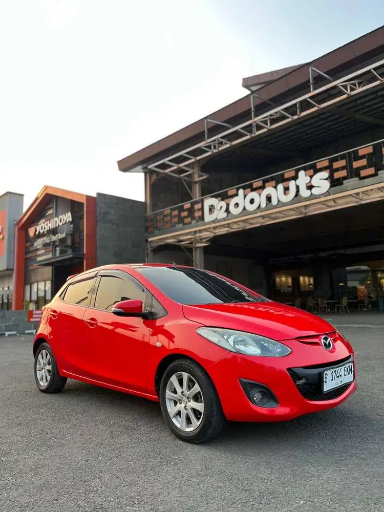Mazda 2 Hatchback V 2013 Automatic