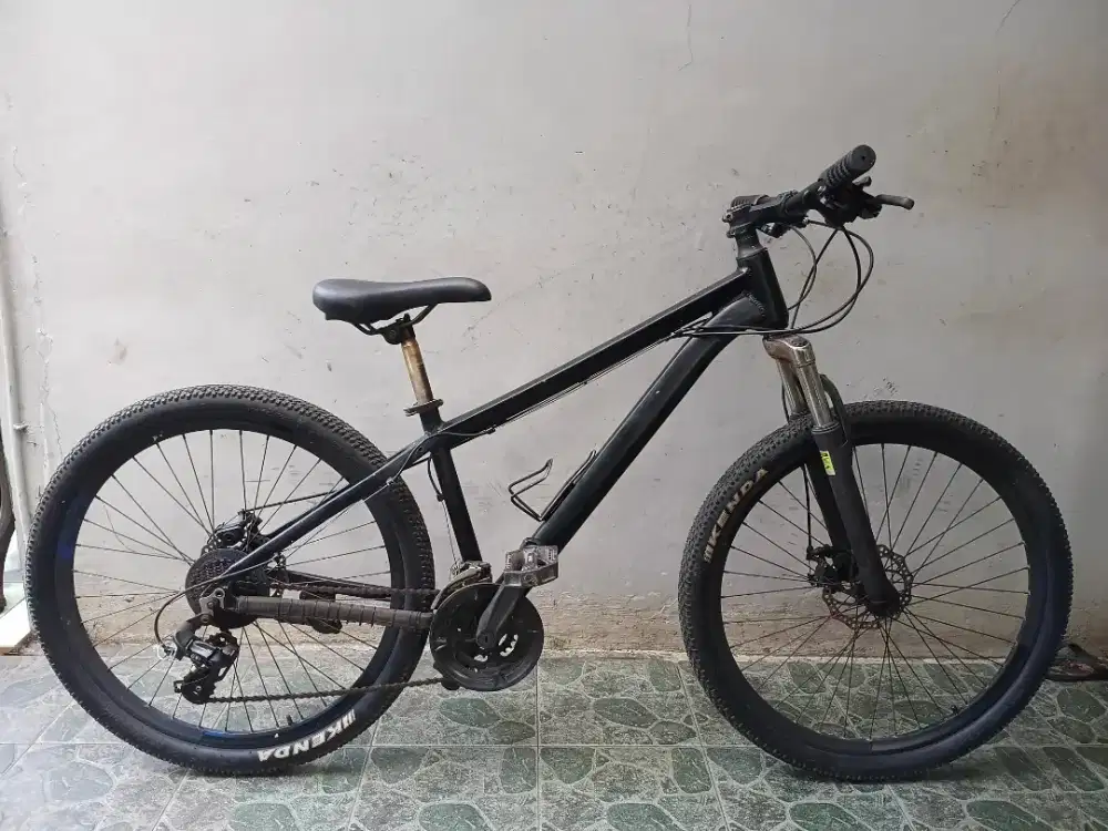 Mtb 26 united alloy 7sp , siap goes lancar. Ttambah speda bisa jg