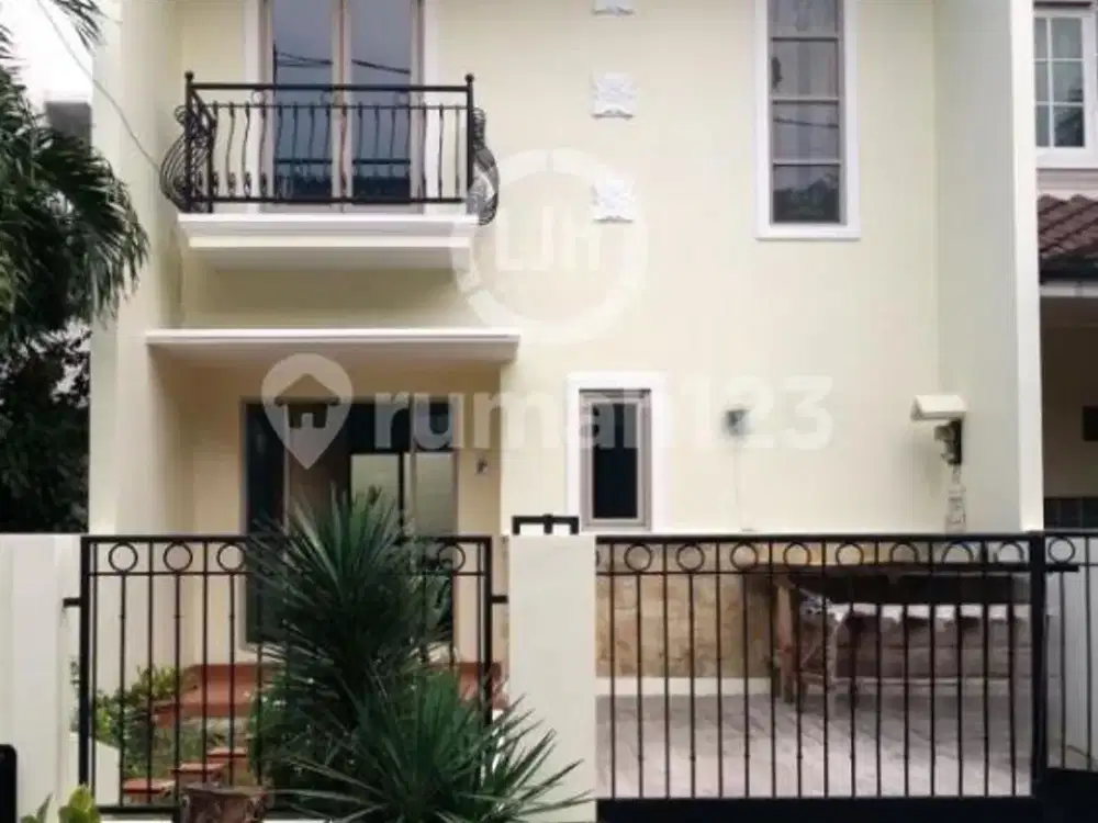 Rumah Cantik Siap Huni di Citragran, Cibubur, Bekasi, Jawa Barat.