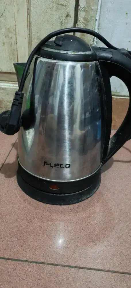 Teko listrik merek fleco