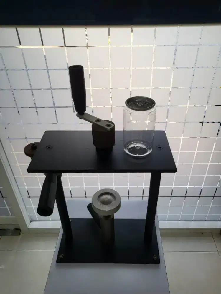 Mesin Penutup Kaleng (Tin press can)