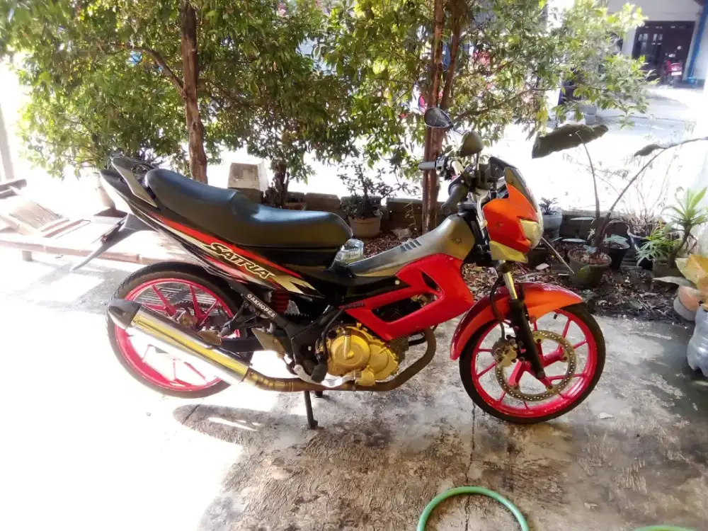 satria f 2009 kondisi siap pakai