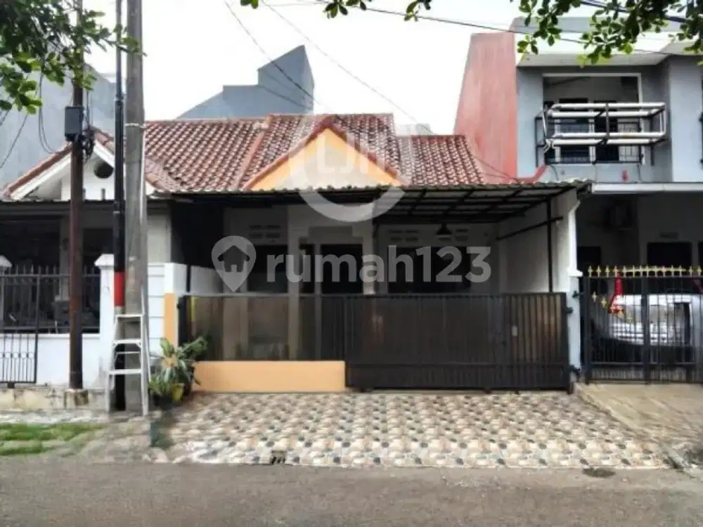 Rumah Cantik, Nyaman Dalam Perumahan di Raffles Hills, Cibubur, Depok.