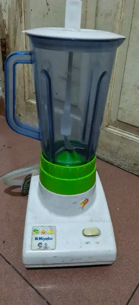Blender merek miyako