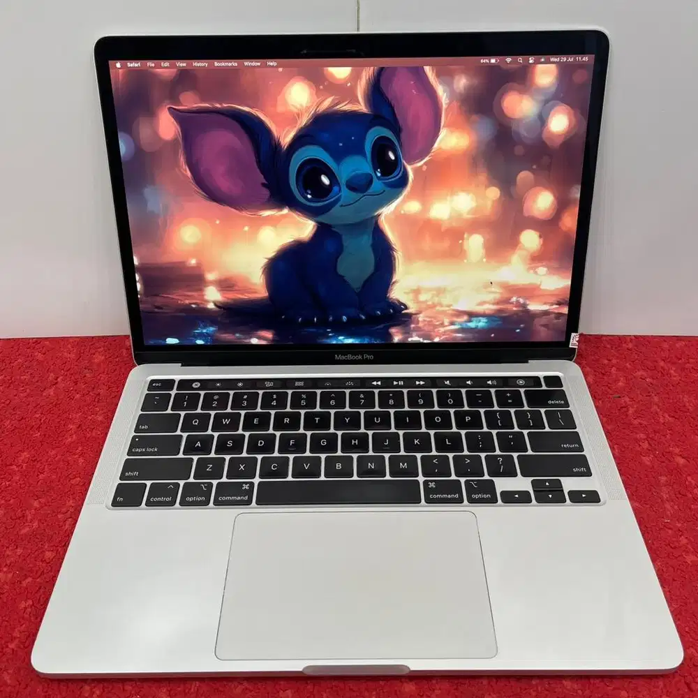 Macbook Pro 13 inch, 2020 Four Thunderbolt 3 Ports