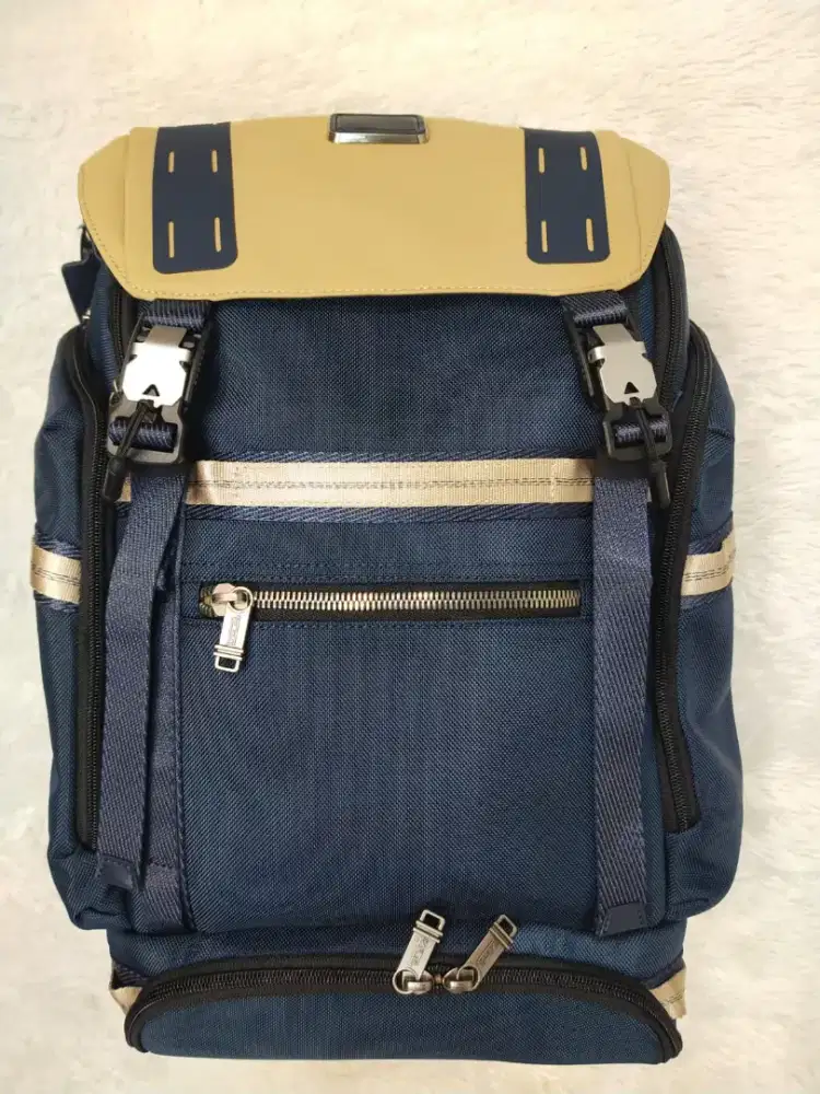 Luxury TUMI backpack sangat cakep dan paling mewah!