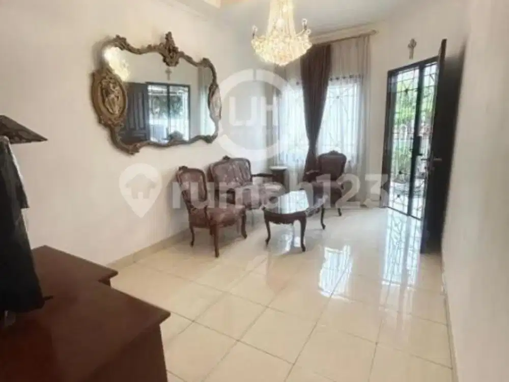 Rumah Cantik Siap Huni di Raffles Hills, Cibubur.