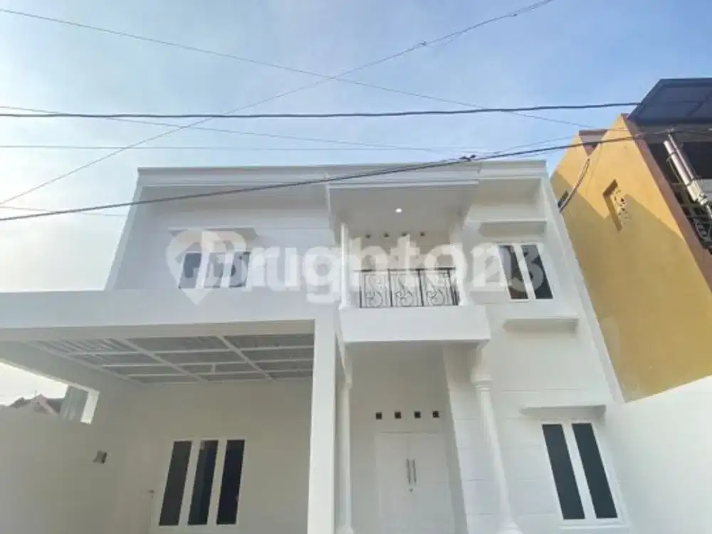 RUMAH MEWAH 2LT SIAP HUNI LINGKUNGAN PERUMAHAN DI SIDOARUM GODEAN