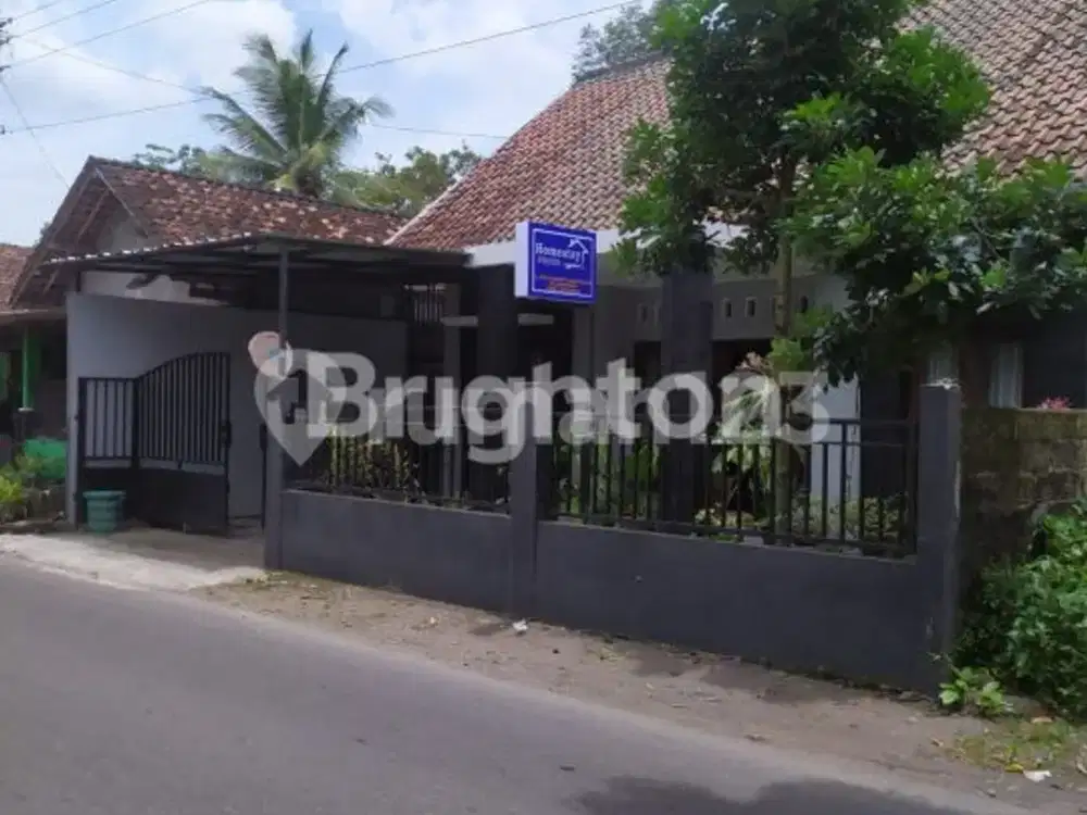 RUMAH HOMESTAY PINGGIR JALAN SAMBIROTO KALASAN